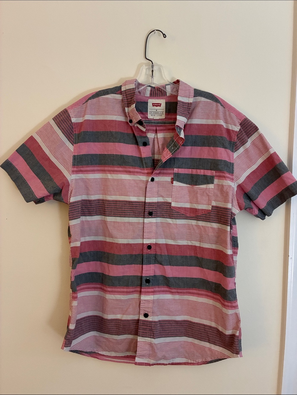 Levi's Men's Pink and Gray Striped Short Sleeve Button-Up Shirt